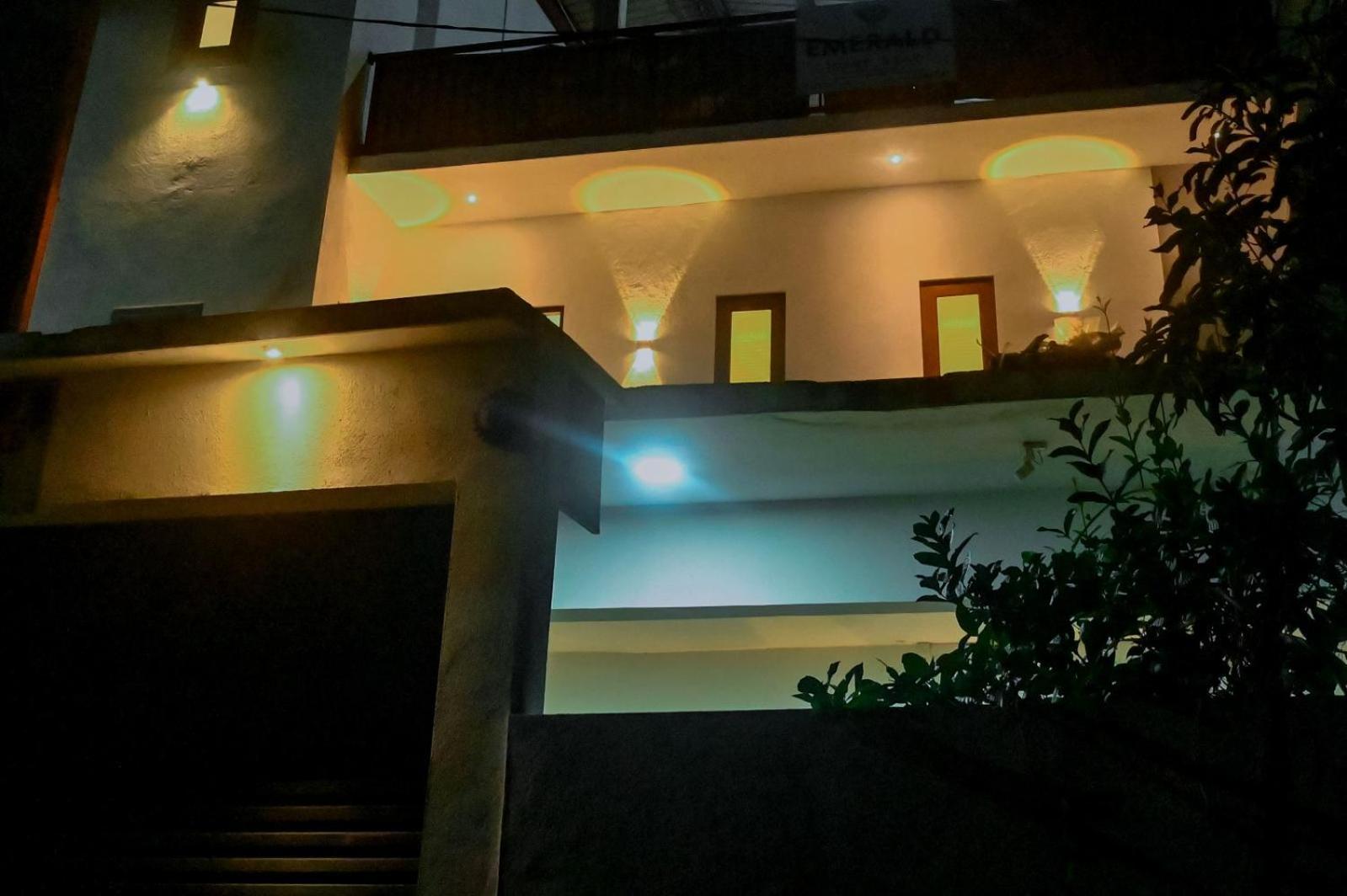 Emerald Home Stay Anuradhapura Exteriör bild