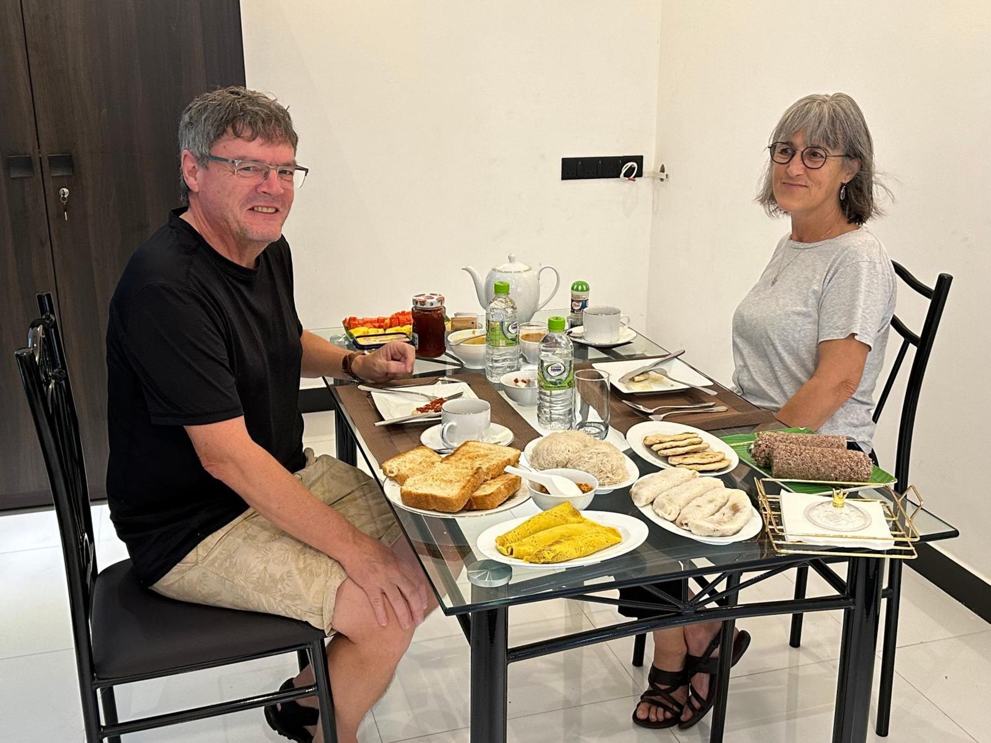Emerald Home Stay Anuradhapura Exteriör bild