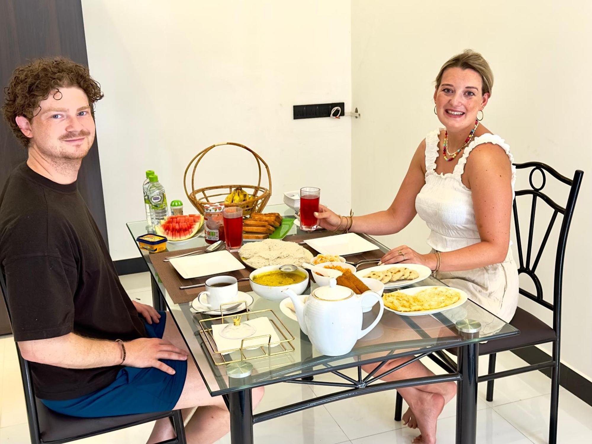 Emerald Home Stay Anuradhapura Exteriör bild